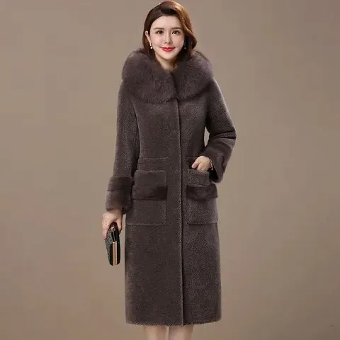 Новинка 2022, зимнее меховое пальто для женщин среднего возраста, дубленка из искусственной овчины, Женское пальто из искусственного меха нор...