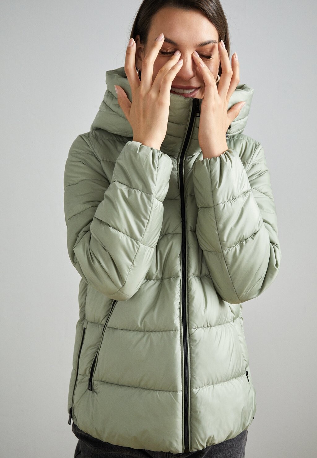Зимняя куртка Esprit, зеленый