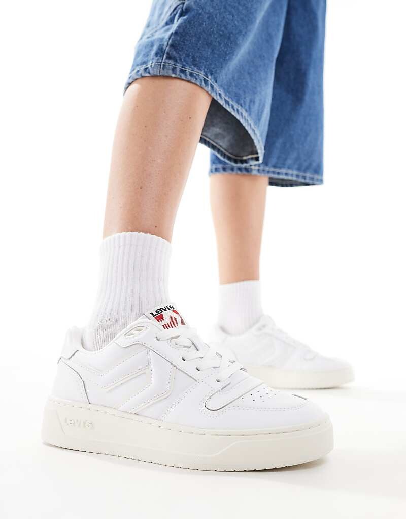 Levi's – Glide L – Белые спортивные туфли на толстой подошве с нашивкой-логотипом
