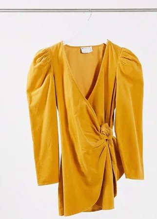 Вельветовое платье мини с запахом и длинными рукавами в цвете охры ASOS DESIGN Petite-Желтый