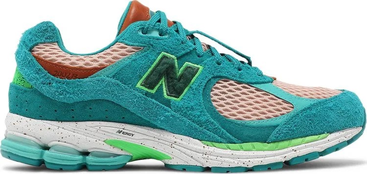 Кроссовки New Balance Salehe Bembury x 2002R 'Water Be The Guide', бирюзовый