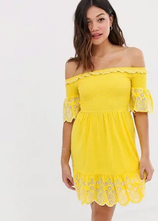 Сарафан мини с присборенным топом и контрастной вышивкой ASOS DESIGN-Желтый