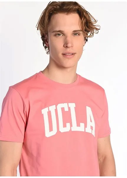 Розовая мужская футболка с круглым вырезом Ucla