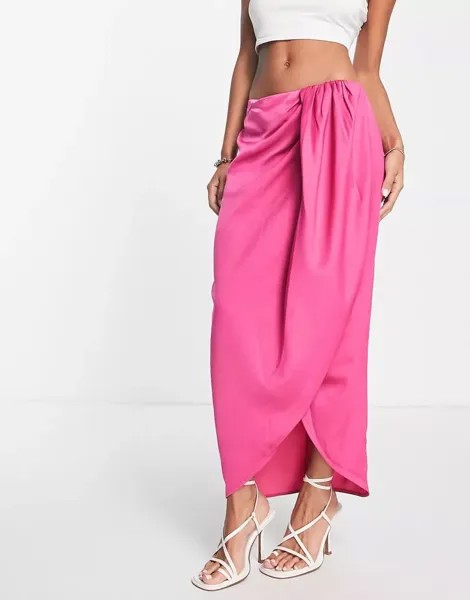 Розовая юбка миди со сборками и запахом In The Style x Terrie Mcevoy