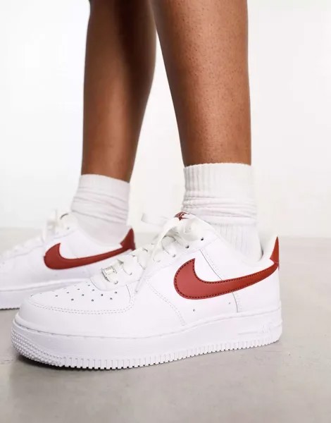 Кроссовки Nike Air Force 1 '07 белого и ржаво-оранжевого цветов