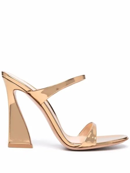 Gianvito Rossi босоножки с эффектом металлик, нейтральный цвет