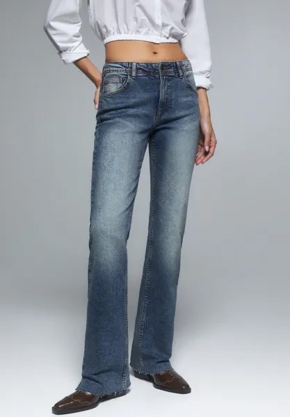 Расклешенные джинсы Low-Rise PULL&BEAR, цвет stone blue denim