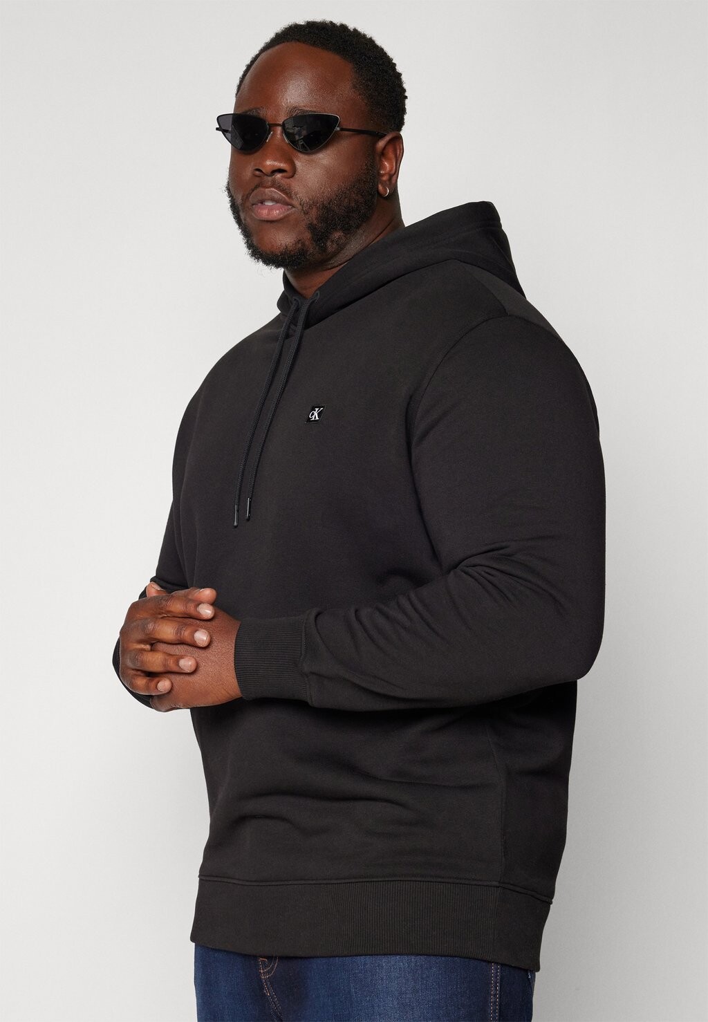 Спортивный свитер PLUS BADGE HOODIE Calvin Klein, черный