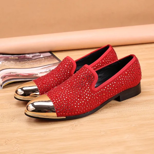 Мужские мокасины; красные модные золотистые Мокасины с металлическим носком; Мужские модельные туфли с кристаллами; свадебные туфли на плоской подошве; повседневная обувь