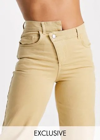 Светло-бежевые джинсы в винтажном стиле с оригинальным поясом Reclaimed Vintage Inspired-Голубой