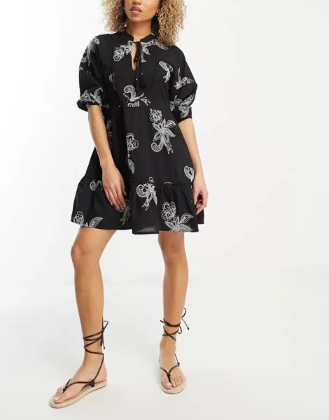 Мини-пляжное платье черно-белого цвета с вышивкой и аксессуарами Accessorize