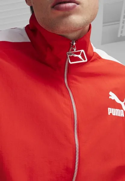 Спортивная куртка Puma, на все времена красная