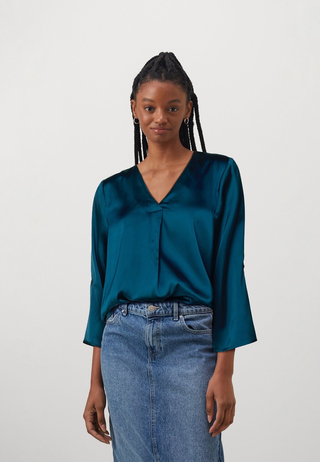 Широкая рубашка в стиле манга JDY JDYFIFI 3/4 V NECK, цвет reflecting pond