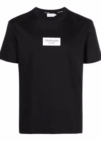 Calvin Klein футболка с нашивкой-логотипом