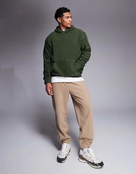 ASOS DESIGN – коричневые зауженные джоггеры из флиса