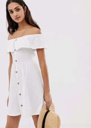 Белый сарафан на пуговицах с открытыми плечами ASOS DESIGN