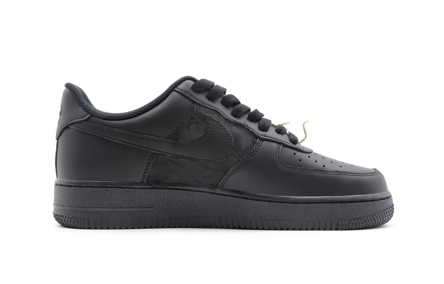 Кроссовки Nike Air Force 1 Skateboarding Shoes Unisex Low-top Black/gold, черный/золотой