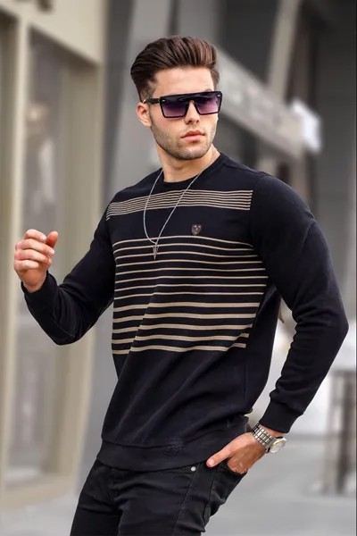 Черный вязаный свитер в полоску с круглым вырезом 5961 MADMEXT
