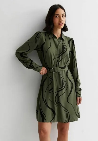 Платье-рубашка Swirl Buckle Belted New Look, цвет green pattern