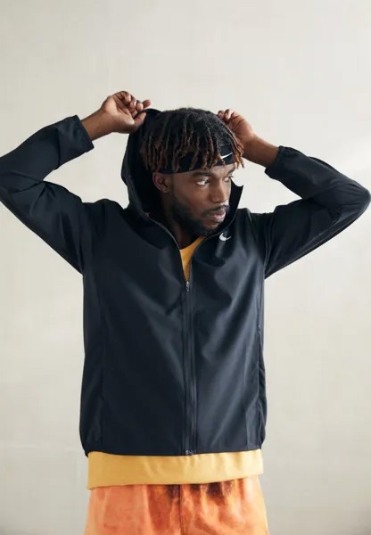 Куртка спортивная FORM Nike, черный/серебристый