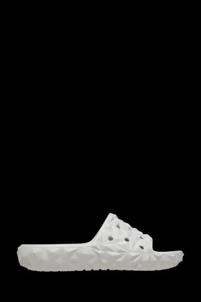 Слипоны с геометрическим узором Crocs, серый