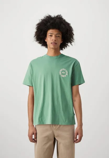 Футболка с принтом No Water Sucks Unisex Quiksilver, морозная ель