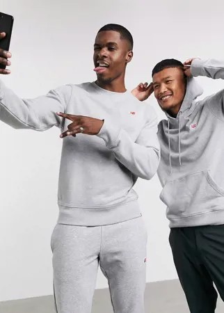 Серый свитшот с маленьким логотипом New Balance