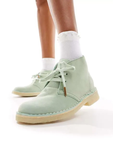 Бледно-зеленые ботинки-дезерты Clarks Originals