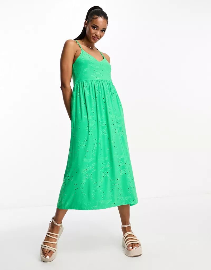 Зеленое платье миди с бретелями и вышивкой Vero Moda
