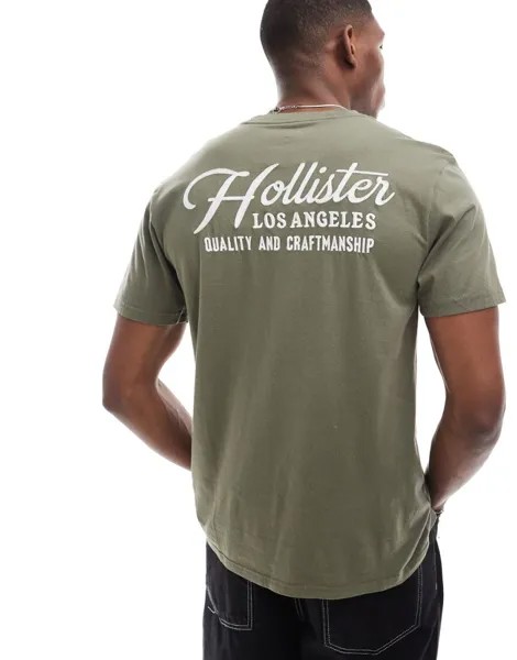 Hollister - Оливково-зеленая футболка с принтом на спине