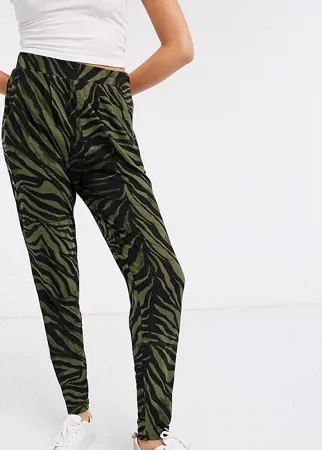 Брюки-галифе цвета хаки с анималистичным принтом ASOS DESIGN Tall-Многоцветный