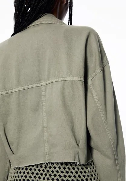 Джинсовая куртка CROPPED WITH BACK DETAIL PULL&BEAR, хаки