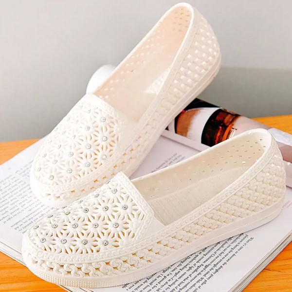 Сандалии женская дыра обувь Случайные плоские нескользящий Медсестра Обувь Белые сандалии Мать Обувь Пляж обувь
