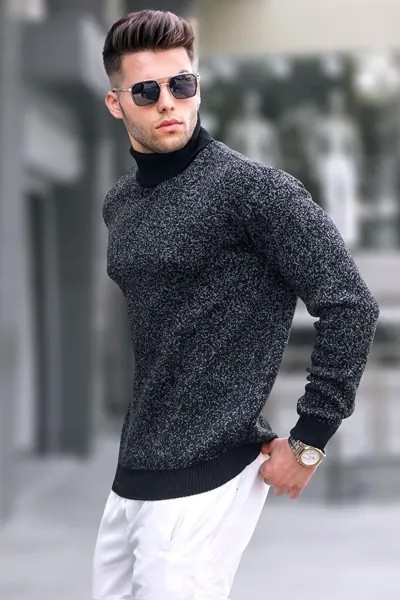 Черный трикотажный свитер с водолазкой с рисунком 5765 MADMEXT