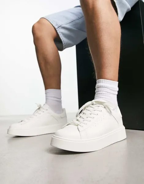 Белые кроссовки на шнуровке Pull&Bear