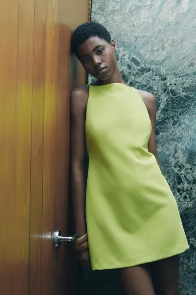 Короткое платье ZARA, цвет lime fizz