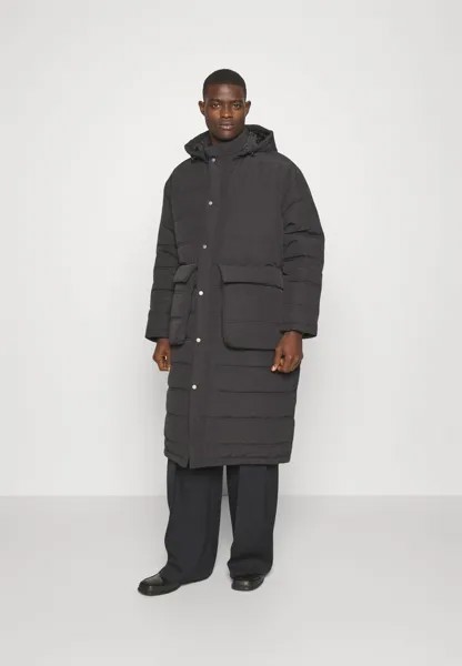 Зимнее пальто Tabasco Long Coat Unisex Henrik Vibskov, цвет caviar