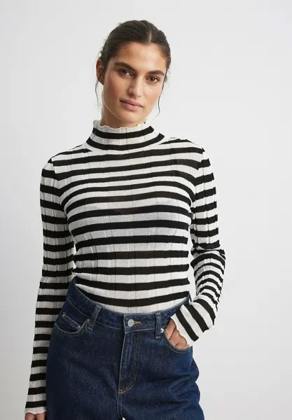 Вязаный свитер NA-KD, цвет black white stripe