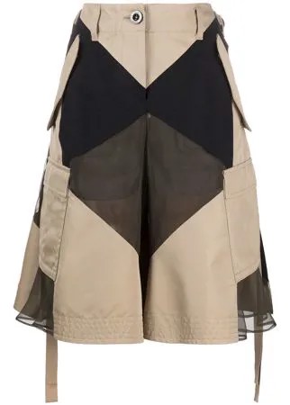 Sacai шорты карго с геометричными вставками
