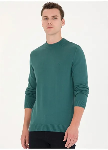 Однотонный зеленый мужской свитер приталенного кроя с полуводолазкой Pierre Cardin
