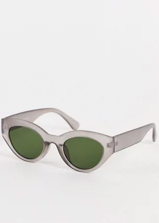Серые солнцезащитные очки 