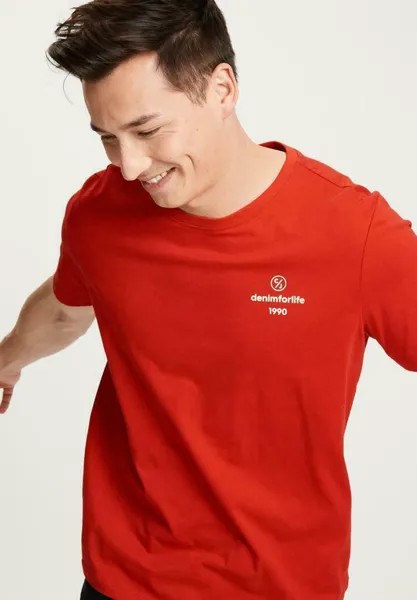 Принт на футболке Cross Jeans, красный