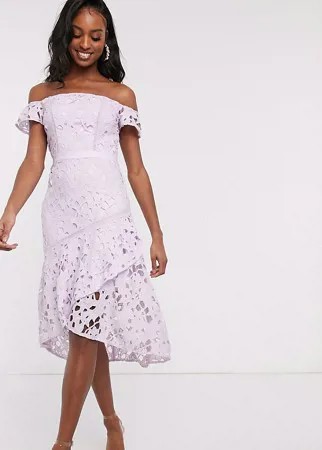 Лавандовое кружевное платье миди с открытыми плечами Chi Chi London Tall-Фиолетовый