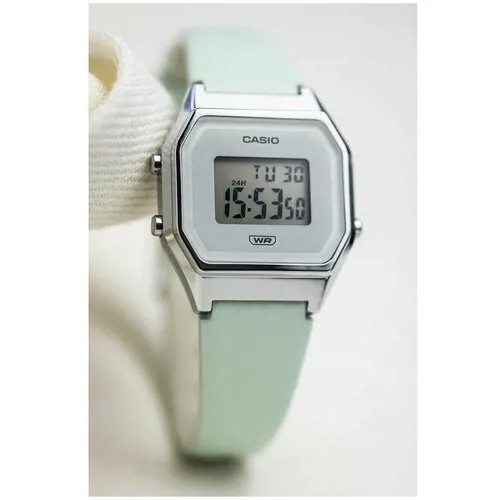 Наручные часы CASIO Vintage, серебристый/зеленый