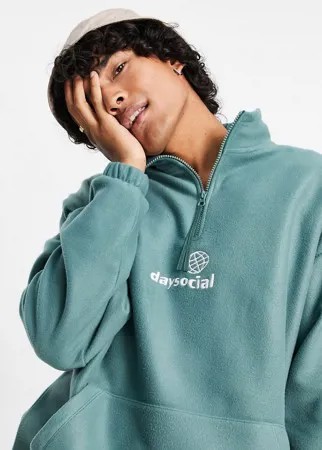 Oversized-свитшот бирюзового цвета из флиса с короткой молнией и принтом логотипа ASOS Daysocial-Зеленый цвет