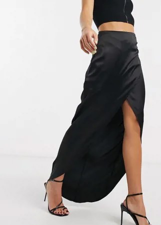 Черная присборенная атласная юбка мидакси с разрезом до бедра Flounce London Plus-Черный цвет