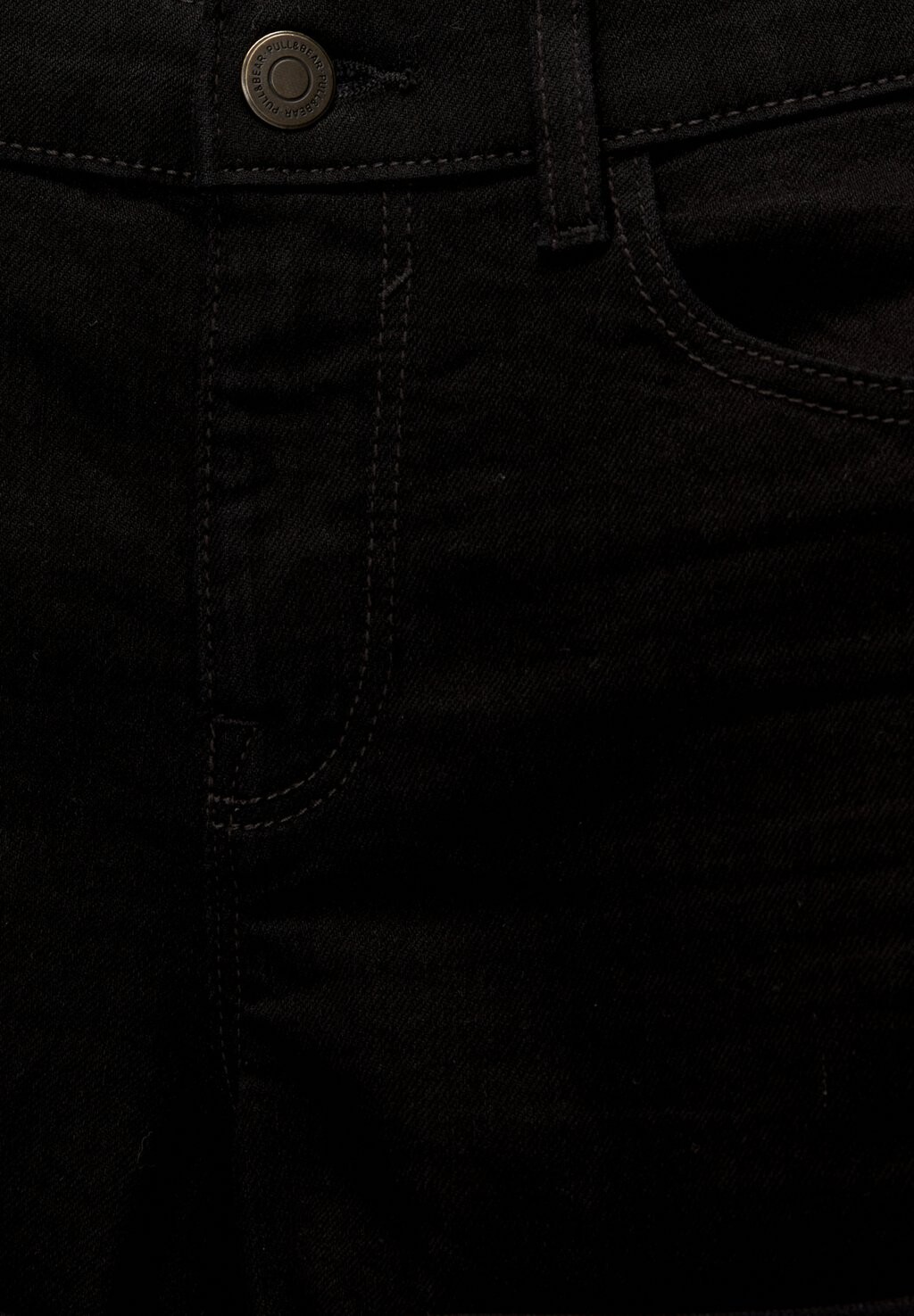 Джинсовые шорты PULL&BEAR, черный