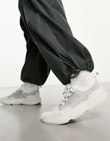 Серые спортивные кроссовки на шнуровке Pull&Bear