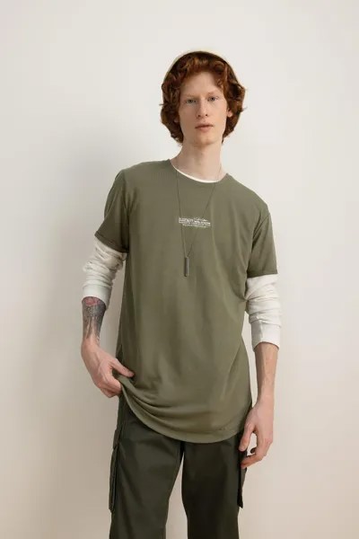 Длинная футболка с круглым вырезом и принтом, облегающая мышцы DeFacto, хаки