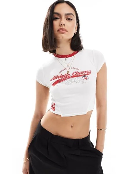 Bershka – бело-красная короткая футболка с футбольной графикой
